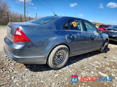 Trzecie zdjęcie samochodu z tyłu: 2011 FORD FUSION SE VIN:3FAHP0HG5BR296741 - miniatura