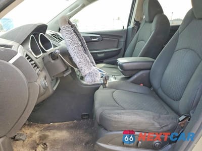 Zdjęcie 7 z 12 samochodu: 2011 CHEVROLET TRAVERSE LT VIN:1GNKRJED2BJ111928 - miniatura