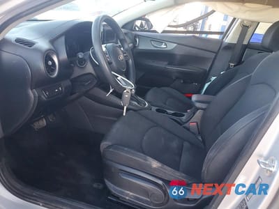 Zdjęcie 7 z 12 samochodu: 2020 KIA FORTE LXS VIN:3KPF24AD3LE174993 - miniatura