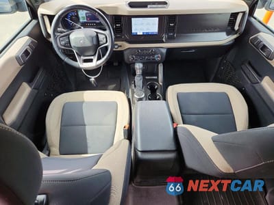 Zdjęcie 8 z 13 samochodu: 2021 FORD BRONCO BASE VIN:1FMDE5BH7MLA84661 - miniatura