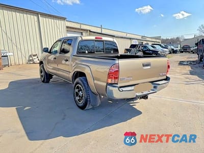 Trzecie zdjęcie samochodu z tyłu: 2005 TOYOTA TACOMA V6 VIN:5TELU42N25Z134548 - miniatura