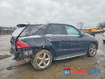 Trzecie zdjęcie samochodu z tyłu: 2017 MERCEDES-BENZ GLE 350 4MATIC VIN:4JGDA5HB0HA935425 - miniatura