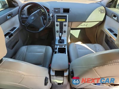 Zdjęcie 8 z 12 samochodu: 2010 VOLVO S40 2.4I VIN:YV1382MS7A2510472 - miniatura