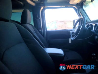 Zdjęcie 10 z 12 samochodu: 2023 JEEP WRANGLER SPORT VIN:1C4HJXAG1PW654758 - miniatura