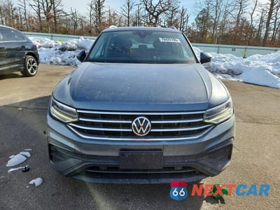 Piąte zdjęcie samochodu w środku: 2022 VOLKSWAGEN TIGUAN SE VIN:3VV2B7AX3NM022877 - miniatura
