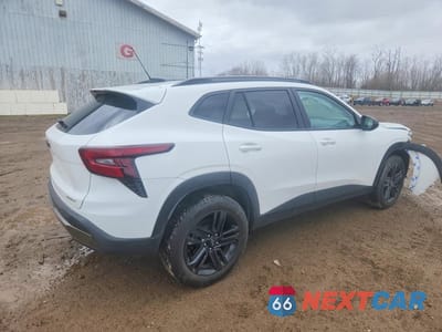 Trzecie zdjęcie samochodu z tyłu: 2024 CHEVROLET TRAX ACTIV VIN:KL77LKE2XRC163968 - miniatura