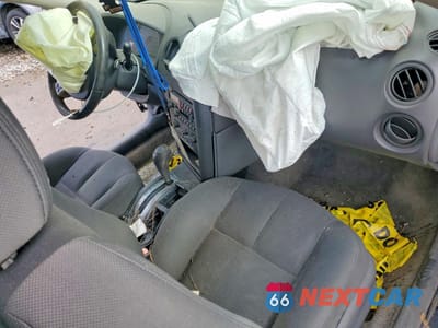 Zdjęcie 8 z 12 samochodu: 2004 PONTIAC GRAND PRIX GT2 VIN:2G2WS522241286433 - miniatura