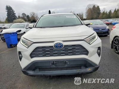Piąte zdjęcie samochodu w środku: 2019 TOYOTA RAV4 HYBRID XLE VIN:JTMRWRFV7KD505493 - miniatura