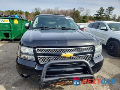Piąte zdjęcie samochodu w środku: 2014 CHEVROLET SUBURBAN K1500 LTZ VIN:1GNSKKE72ER142543 - miniatura