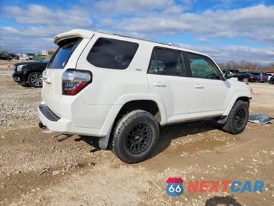 Trzecie zdjęcie samochodu z tyłu: 2018 TOYOTA 4RUNNER SR5 PREMIUM VIN:JTEBU5JR4J5573037 - miniatura