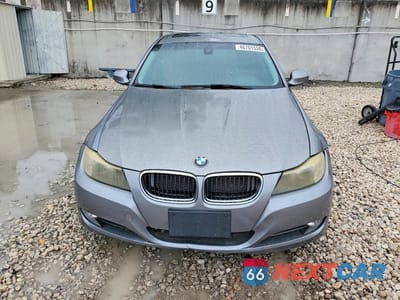 Piąte zdjęcie samochodu w środku: 2010 BMW 328 I VIN:WBAPH7G52ANM50347 - miniatura