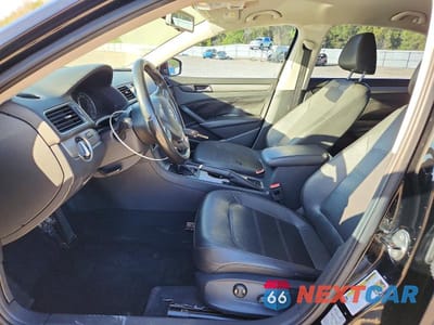 Zdjęcie 7 z 12 samochodu: 2014 VOLKSWAGEN PASSAT SE VIN:1VWBH7A31EC015676 - miniatura