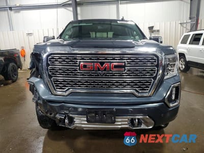 Piąte zdjęcie samochodu w środku: 2019 GMC SIERRA K1500 DENALI VIN:1GTU9FEL8KZ306858 - miniatura