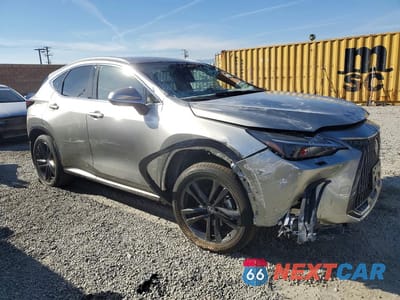 Czwarte zdjęcie samochodu z boku: 2025 LEXUS NX 450H+ BASE VIN:JTJHKCFZ2S2044607 - miniatura