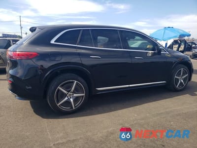 Trzecie zdjęcie samochodu z tyłu: 2023 MERCEDES-BENZ EQS SUV 580 4MATIC VIN:4JGDM4EB3PA002722 - miniatura