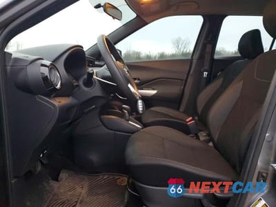 Zdjęcie 7 z 13 samochodu: 2019 NISSAN KICKS SV VIN:3N1CP5CU3KL549706 - miniatura