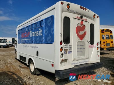Trzecie zdjęcie samochodu z tyłu: 2019 FORD ECONOLINE E350 SUPER DUTY CUTAWAY VAN VIN:1FDEE3FS9KDC17295 - miniatura