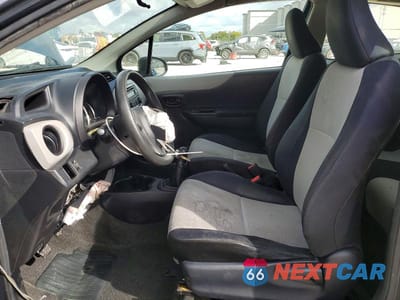 Zdjęcie 7 z 13 samochodu: 2012 TOYOTA YARIS 3-DOOR L VIN:JTDJTUD38CD532990 - miniatura