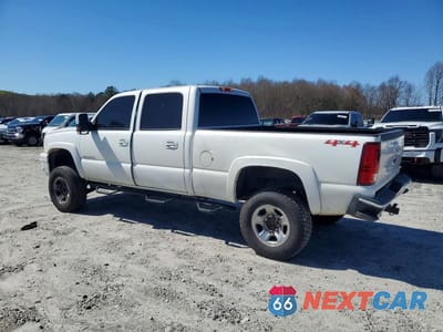 Drugie zdjęcie samochodu z przodu: 2004 CHEVROLET SILVERADO K2500 VIN:1GCGK23U44F203656 - miniatura
