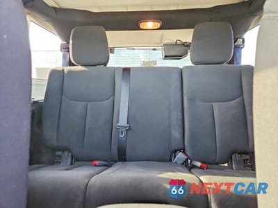 Zdjęcie 10 z 12 samochodu: 2016 JEEP WRANGLER UNLIMITED SPORT VIN:1C4BJWDG1GL139708 - miniatura