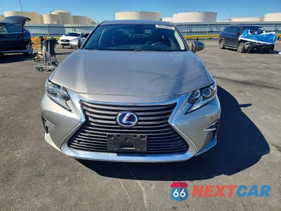 Piąte zdjęcie samochodu w środku: 2016 LEXUS ES 300H BASE VIN:JTHBW1GG2G2115504 - miniatura