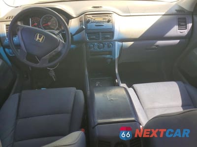 Zdjęcie 8 z 12 samochodu: 2006 HONDA PILOT LX VIN:5FNYF28126B026040 - miniatura