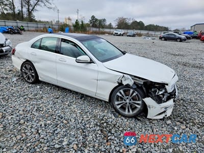 Czwarte zdjęcie samochodu z boku: 2016 MERCEDES-BENZ C 300 VIN:55SWF4JB9GU148903 - miniatura