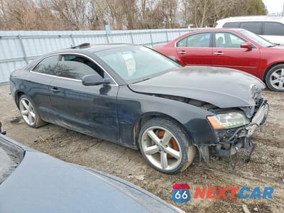 Czwarte zdjęcie samochodu z boku: 2012 AUDI A5 PRESTIGE VIN:WAUVFBFR1CA015477 - miniatura