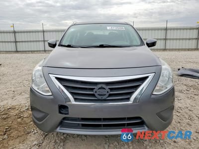 Piąte zdjęcie samochodu w środku: 2017 NISSAN VERSA 1.6 S PLUS VIN:3N1CN7AP4HL827908 - miniatura