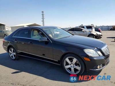 Czwarte zdjęcie samochodu z boku: 2010 MERCEDES-BENZ E 350 VIN:WDDHF5GB4AA173379 - miniatura
