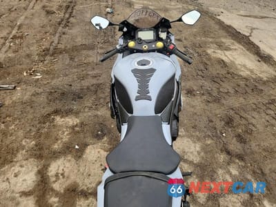 Zdjęcie 6 z 9 samochodu: 2024 SUZUKI GSX-R1000 VIN:JS1DM11B7R7100445 - miniatura