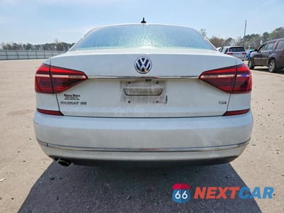 Zdjęcie 6 z 12 samochodu: 2018 VOLKSWAGEN PASSAT SE VIN:1VWBA7A39JC043109 - miniatura