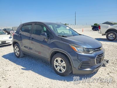 Czwarte zdjęcie samochodu z boku: 2018 CHEVROLET TRAX LS VIN:3GNCJKSB8JL188900 - miniatura