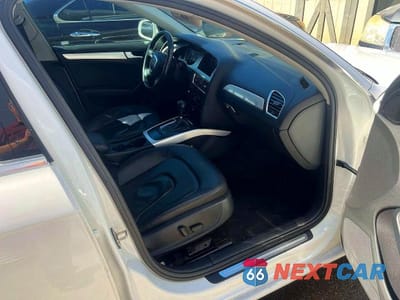 Piąte zdjęcie samochodu w środku: 2012 AUDI A4 PREMIUM VIN:WAUBFAFL5CA117924 - miniatura