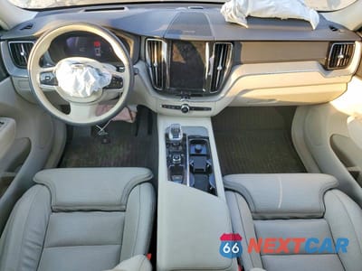 Zdjęcie 8 z 13 samochodu: 2024 VOLVO XC60 ULTIMATE VIN:YV4H60DM9R1859350 - miniatura