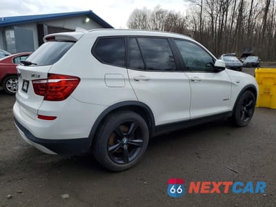 Trzecie zdjęcie samochodu z tyłu: 2017 BMW X3 SDRIVE28I VIN:5UXWZ7C35H0V92648 - miniatura