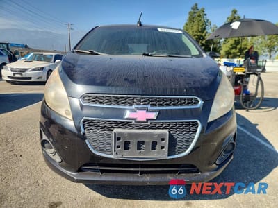 Piąte zdjęcie samochodu w środku: 2015 CHEVROLET SPARK 1LT VIN:KL8CD6S94FC810358 - miniatura