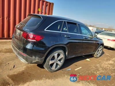Trzecie zdjęcie samochodu z tyłu: 2020 MERCEDES-BENZ GLC 300 4MATIC VIN:W1N0G8EB5LV232484 - miniatura