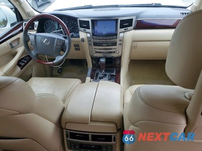 Zdjęcie 8 z 12 samochodu: 2013 LEXUS LX 570 BASE VIN:JTJHY7AX3D4117311 - miniatura