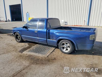 Drugie zdjęcie samochodu z przodu: 2000 GMC SONOMA VIN:1GTCS1941Y8189001 - miniatura
