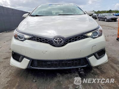 Piąte zdjęcie samochodu w środku: 2017 TOYOTA COROLLA IM BASE VIN:JTNKARJE5HJ527456 - miniatura
