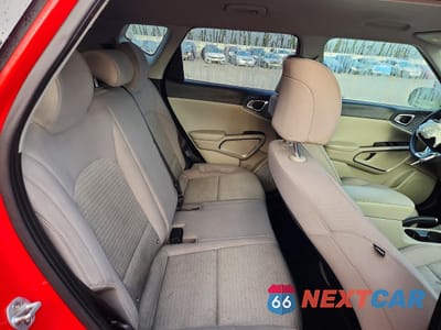 Zdjęcie 10 z 13 samochodu: 2020 KIA SOUL S VIN:KNDJ23AU1L7702468 - miniatura