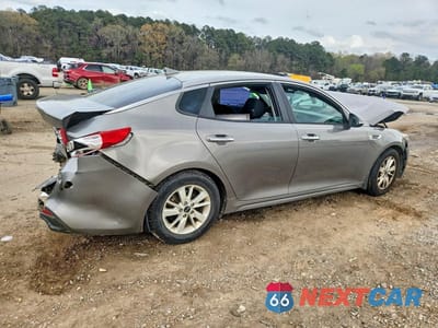 Trzecie zdjęcie samochodu z tyłu: 2016 KIA OPTIMA LX VIN:5XXGT4L31GG047565 - miniatura