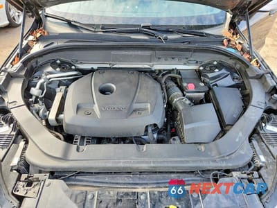 Zdjęcie 11 z 12 samochodu: 2018 VOLVO XC60 T6 R-DESIGN VIN:LYVA22RM1JB079067 - miniatura