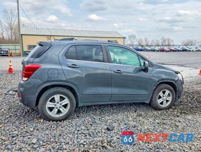 Trzecie zdjęcie samochodu z tyłu: 2017 CHEVROLET TRAX 1LT VIN:3GNCJLSB3HL186181 - miniatura