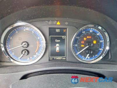 Zdjęcie 9 z 13 samochodu: 2019 TOYOTA COROLLA SE VIN:5YFBURHE7KP915700 - miniatura