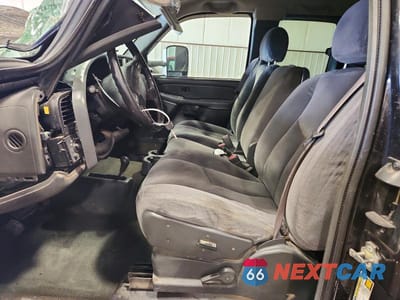 Zdjęcie 7 z 12 samochodu: 2004 GMC SIERRA K2500 HEAVY DUTY VIN:1GTHK29U74E271113 - miniatura