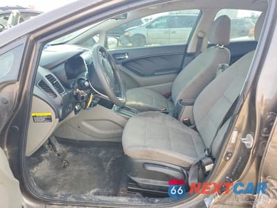 Zdjęcie 7 z 11 samochodu: 2014 KIA FORTE LX VIN:KNAFX4A6XE5088336 - miniatura