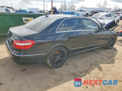 Trzecie zdjęcie samochodu z tyłu: 2013 MERCEDES-BENZ E 350 4MATIC VIN:WDDHF8JB9DA664190 - miniatura