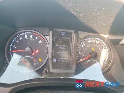 Zdjęcie 9 z 12 samochodu: 2020 TOYOTA TACOMA SR V6 VIN:5TFSZ5AN9LX220240 - miniatura